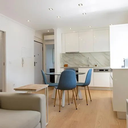 The Modern 1385 Daire Batalha