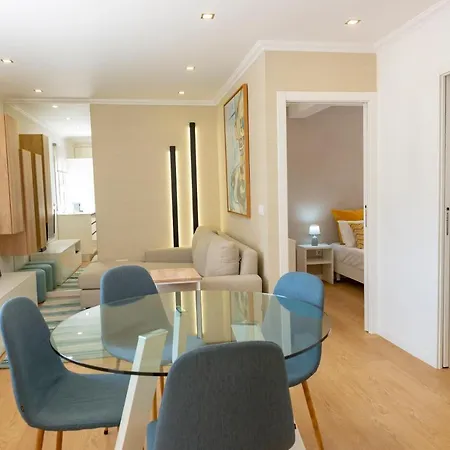 The Modern 1385 Apartman