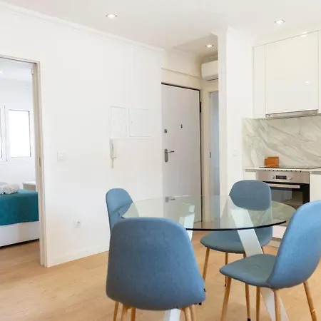 The Modern 1385 Apartman *