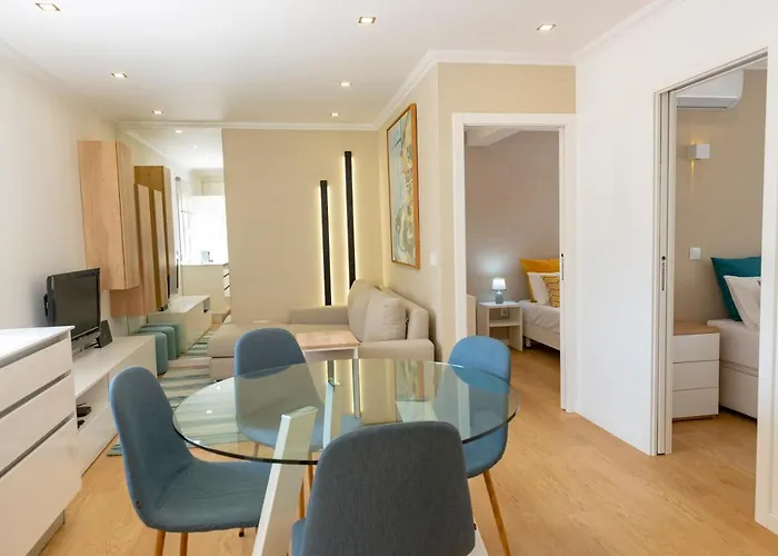 The Modern 1385 شقة