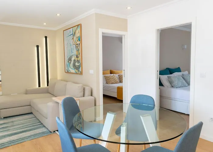 The Modern 1385 باتالها